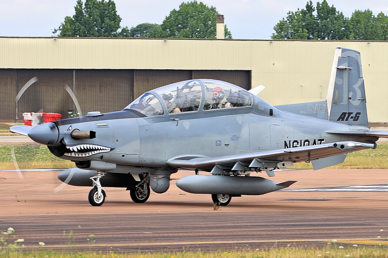 AT-6 (52252137830).jpg